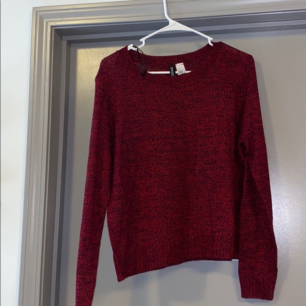 Maroon sweater
